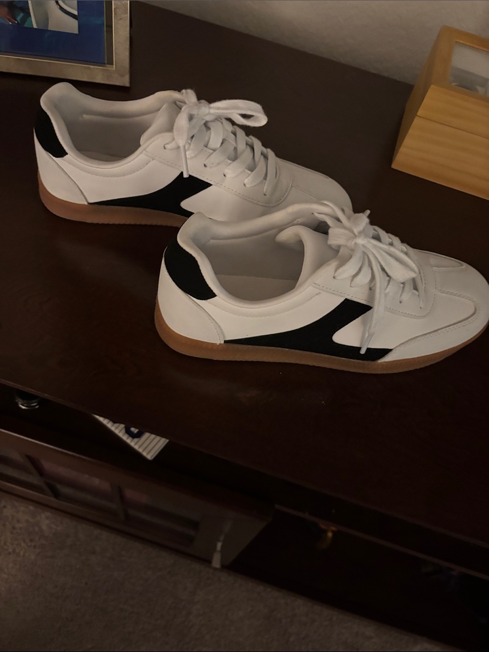 No Boundaries White and Black Women's Retro Sneakers